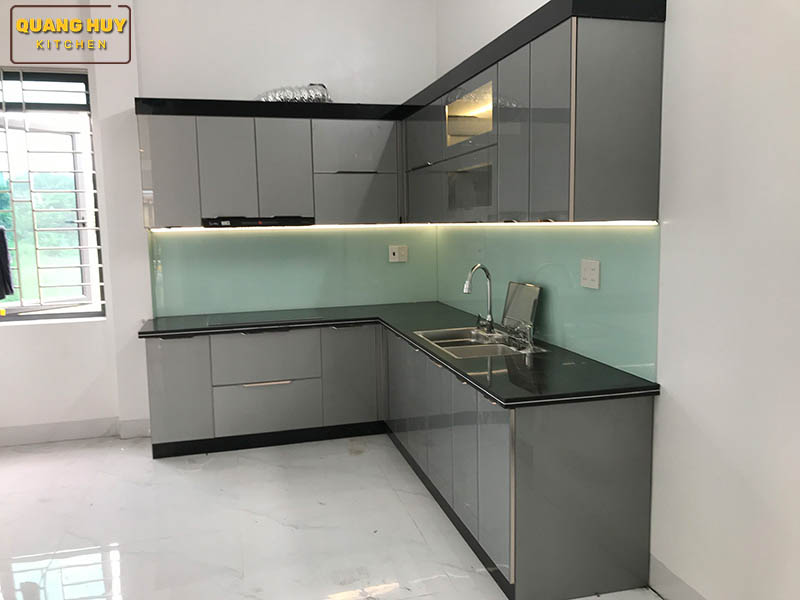 tu-bep-inox-canh-kinh-1