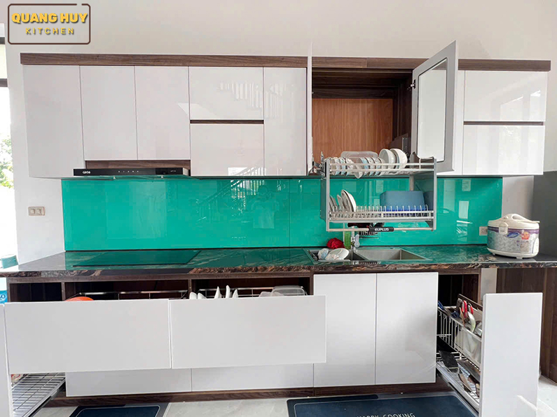 cong-trinh-tu-bep-acylic-chi-huyen-ha-noi-11