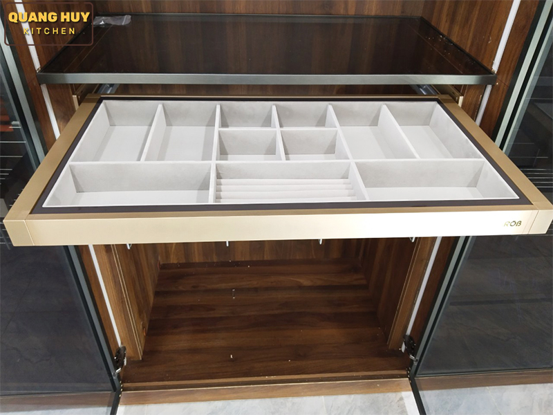 ke-dung-do-trang-suc-tu-ao-ga