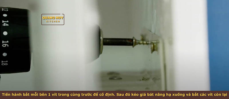 huong-dan-lap-dat-gia-bat-dia-nang-ha-inox-304