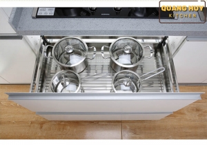 gia-xoong-noi-tu-duoi-inox-hop