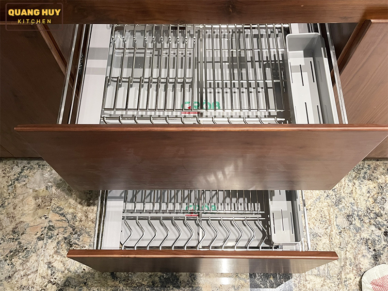 ke-up-bat-tu-duoi-inox-304-nan-vuong