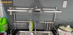 Ke-up-chen-tren-bon-rua-hinh-anh-thuc-te