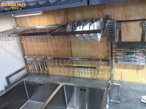 Ke-up-chen-tren-bon-rua-hinh-anh-thuc-te