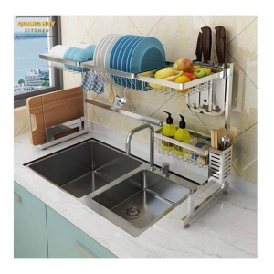 ke-up-chen-tren-bon-rua