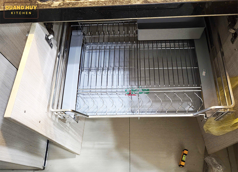 gia-up-bat-tu-duoi-inox-304-nan-vuong-1