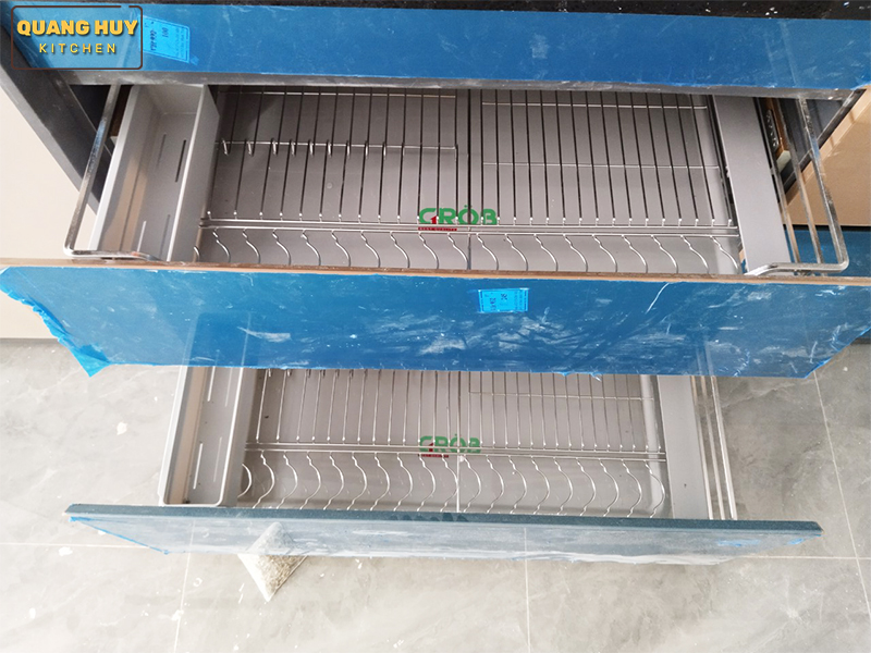  gia-up-bat-tu-duoi-inox-304-nan-vuong