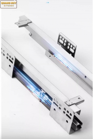 ray-giam-chan-khay-chia-thia-dia