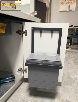 thung-rac-gan-canh-tu-bep-c1r-c45-18