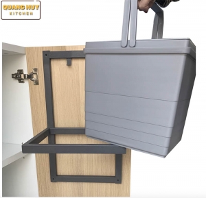 thung-rac-gan-canh-tu-bep-c1r-c45-6