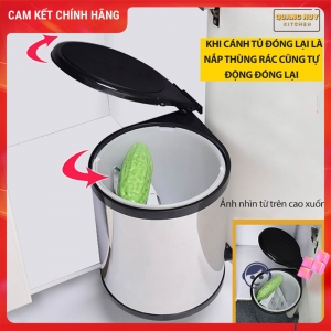 thung-rac-tron-gan-canh-tu-bep