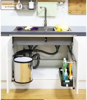 thung-rac-tron-gan-canh-tu-bep