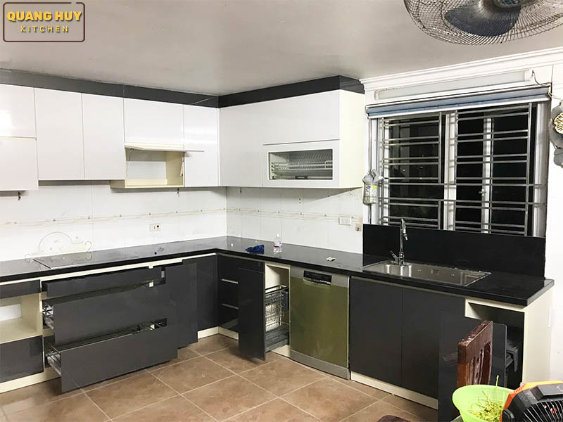 acrylic-bong-guong-an-cuong-1