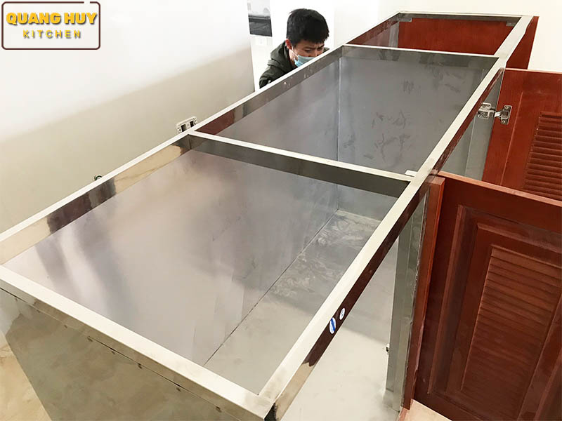 tu-bep-go-xoan-dao-thung-inox-1