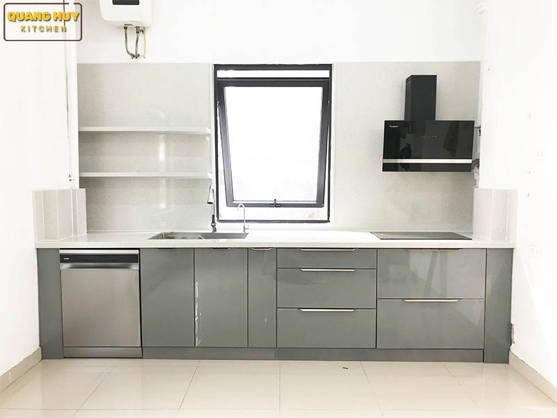 tu-bep-inox-canh-kinh-anh-khoa-long-bien-1